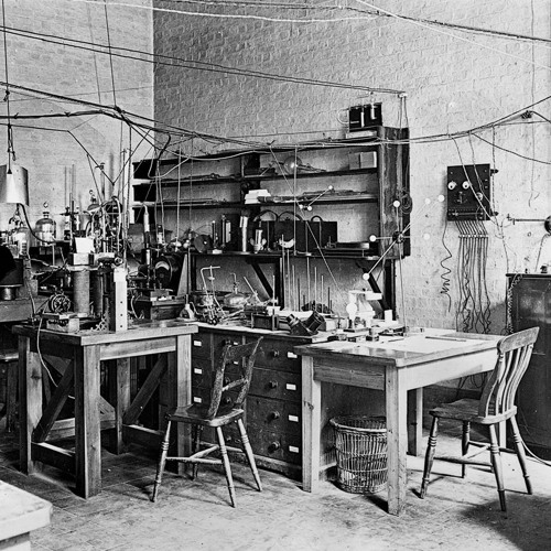 Fast Watch Slow Move