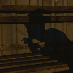 Nopți Înecate în Gânduri