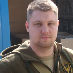 На тому балконі