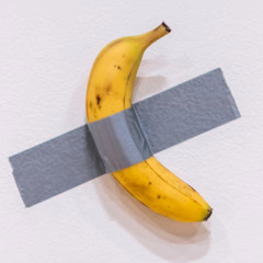 på toppen av bananen