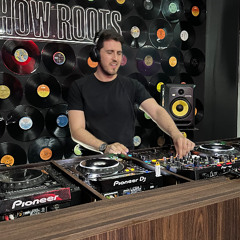 Deep Frequencies - Final Curso DJ Intermedio ShowRoots
