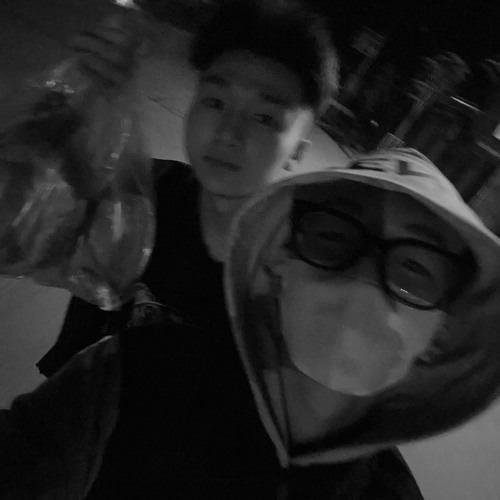 Trăng ở trên trời cao