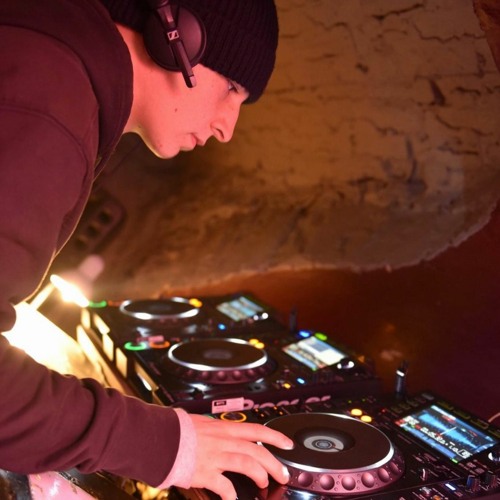 BUDDEN - BLACK POUCH (FREE DOWNLOAD)