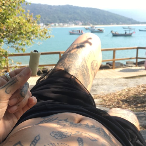 Snap out of this psychedelic techno