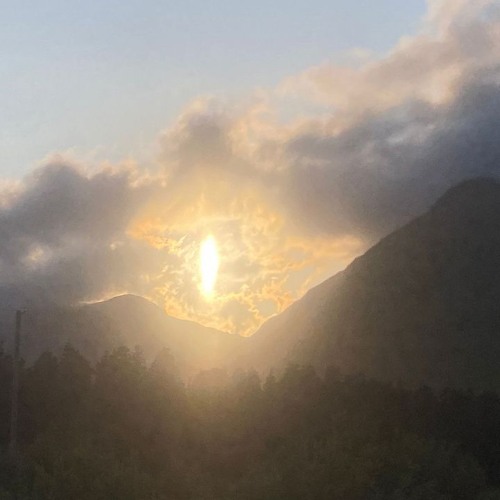 The Early Bird Show w/ Maria Somerville & Colle 160625