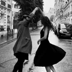 " كلن يجي و يروح و البال ساهي ، إلاّ أنت "