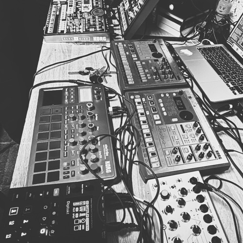 Dans la cabane #2 Lillie & Coyro