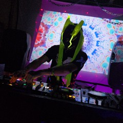 DVRKSTVR LIVE (MIXES)