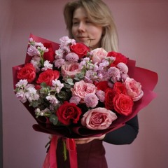 Explore The Enchanting Beauty Of Flowers In Dubai