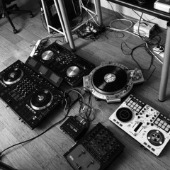 FREE PACK OCTUBRE VOL 2 (REMIXES, EDITS)