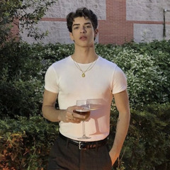 أنا العزيز النادر و راعي الأصول.