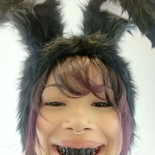 ☮︎︎