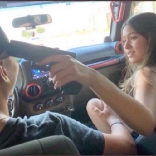 ColonLeftBracket 💒 (yaren & garcengoth)