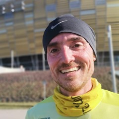 Zawodowo w hotelarstwie, po godzinach na bieżni i w blogosferze. Grzegorz Główczewski