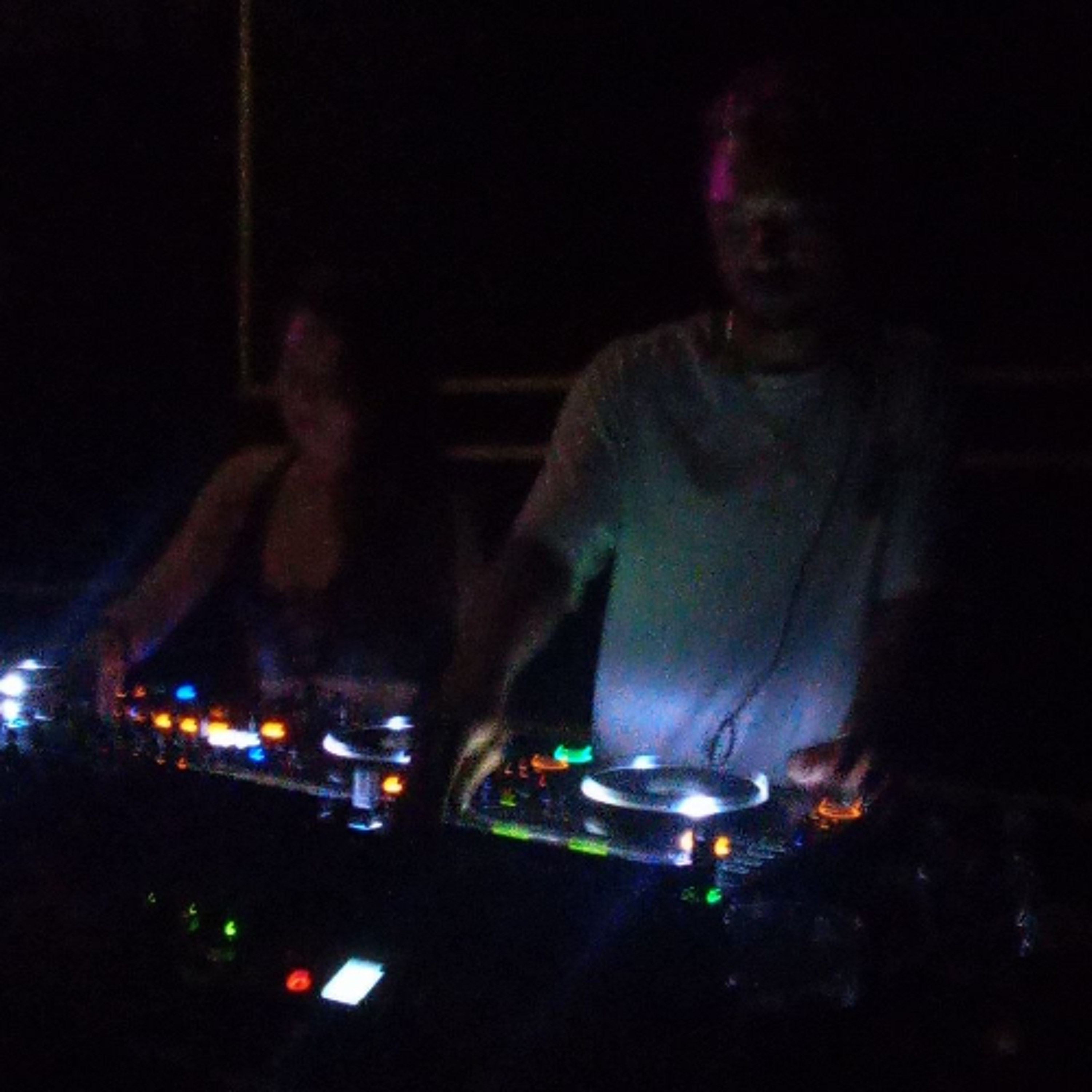 SHADRACK b2b ZAERA (30.05.2026 @ VTS Untertürkheim, Bday Sese) episode artwork