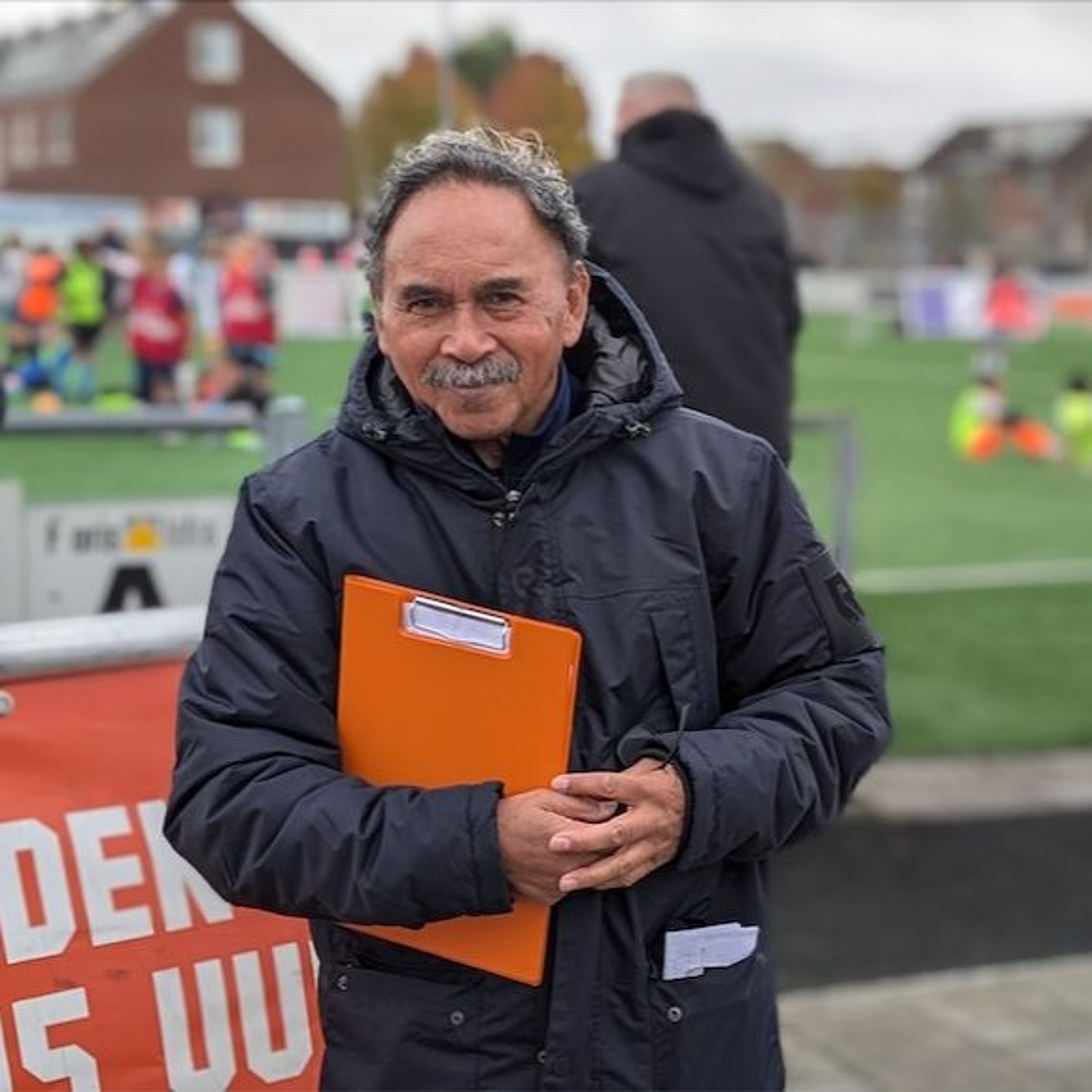 Feyenoord scout Karel Wattimury bij de Jonger Oranje Talentendag in Wormer episode artwork