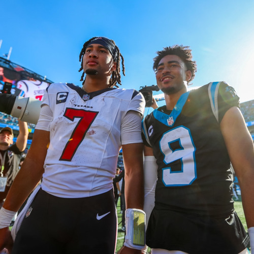 In every other universe Gwen Stacy falls for Spider man