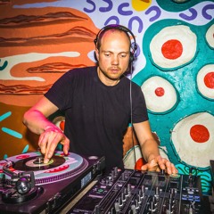 DJ mixtapes & live recordings