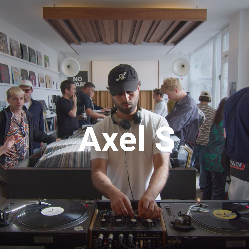 Yoyaku Instore Session with Axel S