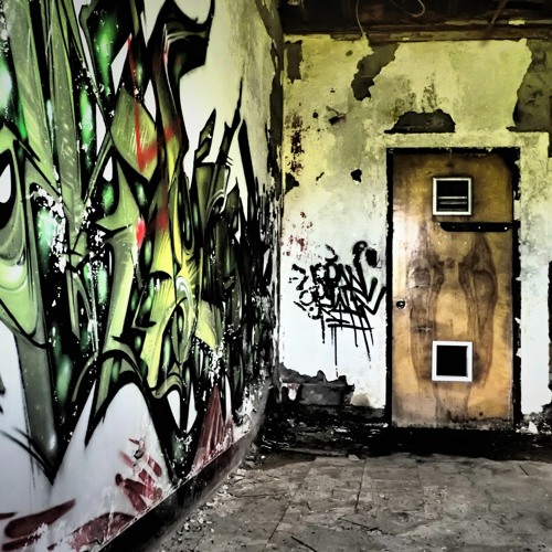 Ghostr1derQc - WereWolves Feat. Moesense & Steelyvibe ( Lycanthropic Version )