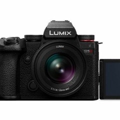 Panasonic builds 2 new full frame digital cameras