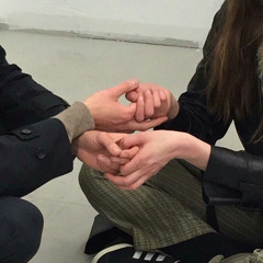 ‎⁨متغيبيش عني تاني ماتبعديش.