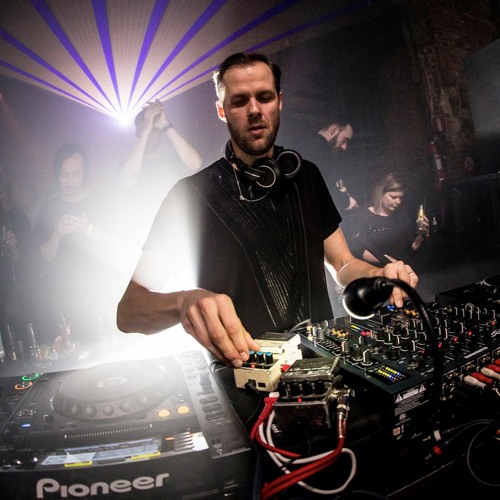 Pig&Dan & Gregor Tresher vs. Bicep - Granular Saku (Adam Beyer Hybrid Mix)