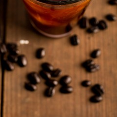 Toni Alvarez - Cafe y Ron