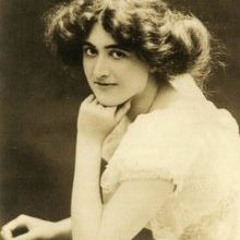 Nikolai Medtner: ARABESQUE, Op. 7 No. 1  E Minor. Irene Scharrer 1924 On Duo-Art 0218