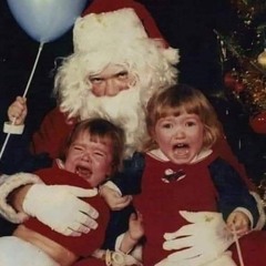 Le Père Noël a les yeux bleus