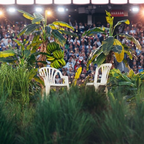 Stream KLOuFRENS by Bad Bunny by José, the creator | Listen online for ...