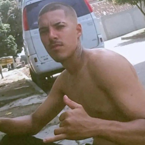 SEI QUE VOCE  É BANDIDA MAS NO FUNDO TU ME AMA (MCS - MC ROGE  - NEGUINHO DO ITR - KF)