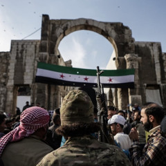 حَانَ اللِّقاءُ وقَد تاقَت لَكِ القُبَلُ