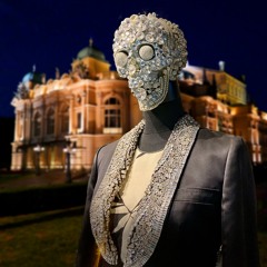 Faux Pas at Mrs. Diamond’s Palace