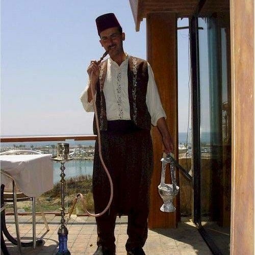 مدخلّ إلى شهيقِ الغارقينَ عتباً - عتابات بعلبكية