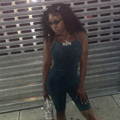 BACK ON THE SCENE intro  (COCO CAPRICE)