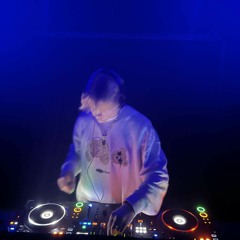 Alice in Technoland