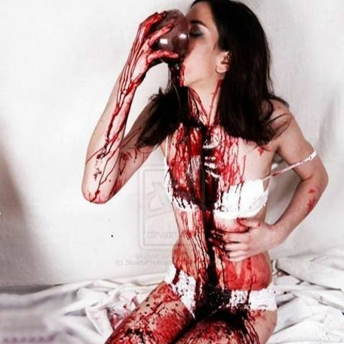 tasteurbloođ̣  +/@icum