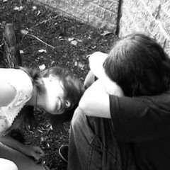 شبح حبك يطاردني