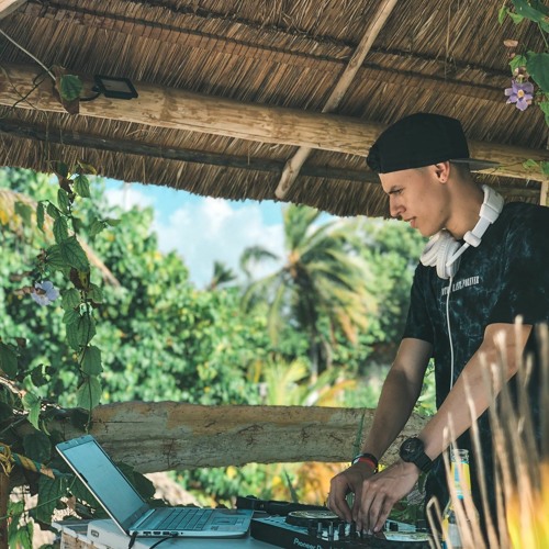 DANIEL HOLGUIN DJ - LOST IN THE JUNGLE 001