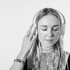 DiscoHouseSocialDisDance