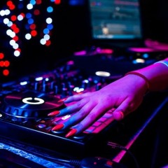 HOUSE MUSIC HYANA VIANA