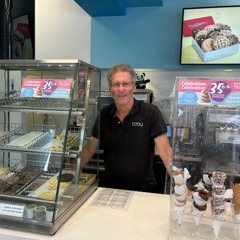 Lenny Rosenberg At TCBY Côte St. Luc Road