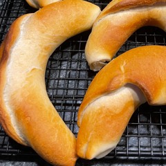 Crooked Roll
