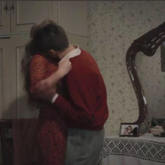 ‏اعجاز بالزين من خلق العزيز الحكيم / الملح بخدودها والتوت بشفاتها 🤍