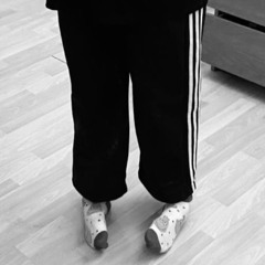 اخ اخ قلبي انكسر