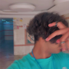 عراقي | جان يحبني حيل جان يموت بيه 😔.