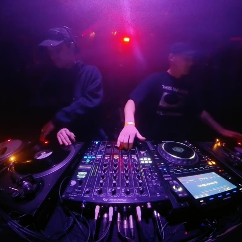 RAVEYARD: FELIX ROTH & DJ VIBEKILLER (VINYL ONLY)