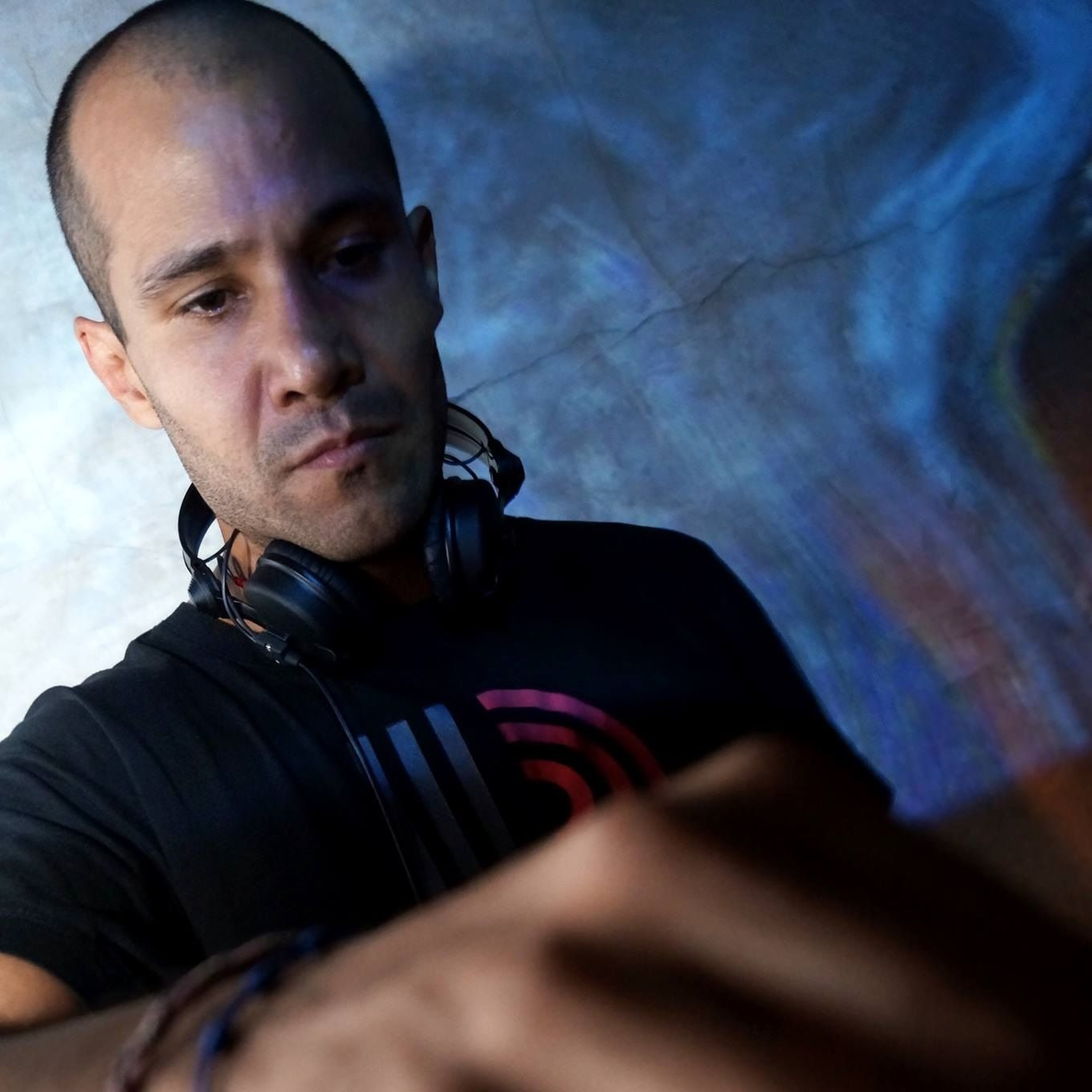 Jonas Zstimer - Progressive Night Episode 071 - Loops Radio Progressive