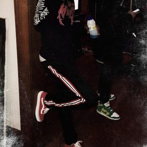 Share It Hunchozz & Cliffbigbee Prod By Rob $urreal X Nami